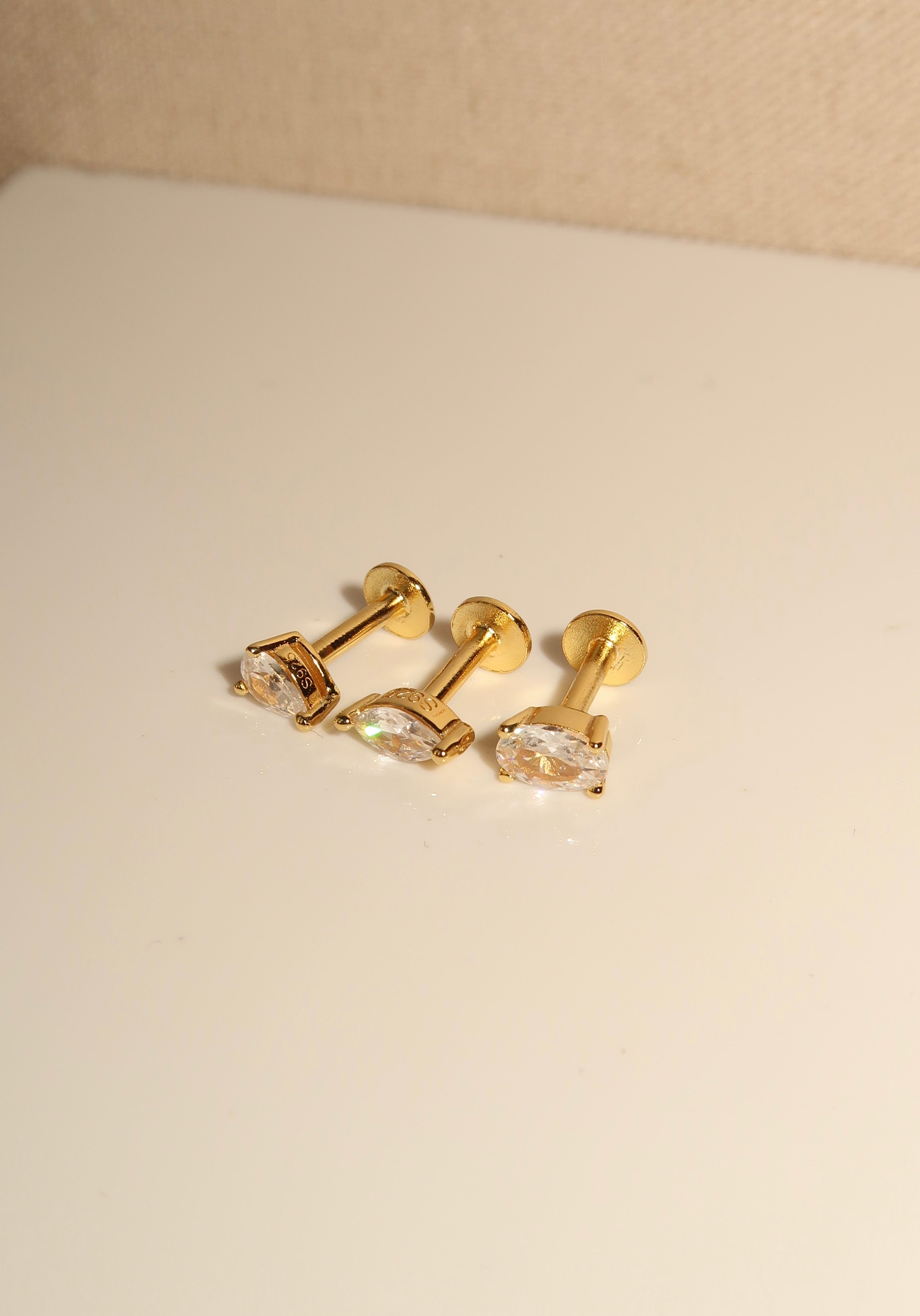 Cat Eye Flatback Piercing | 1 pc.