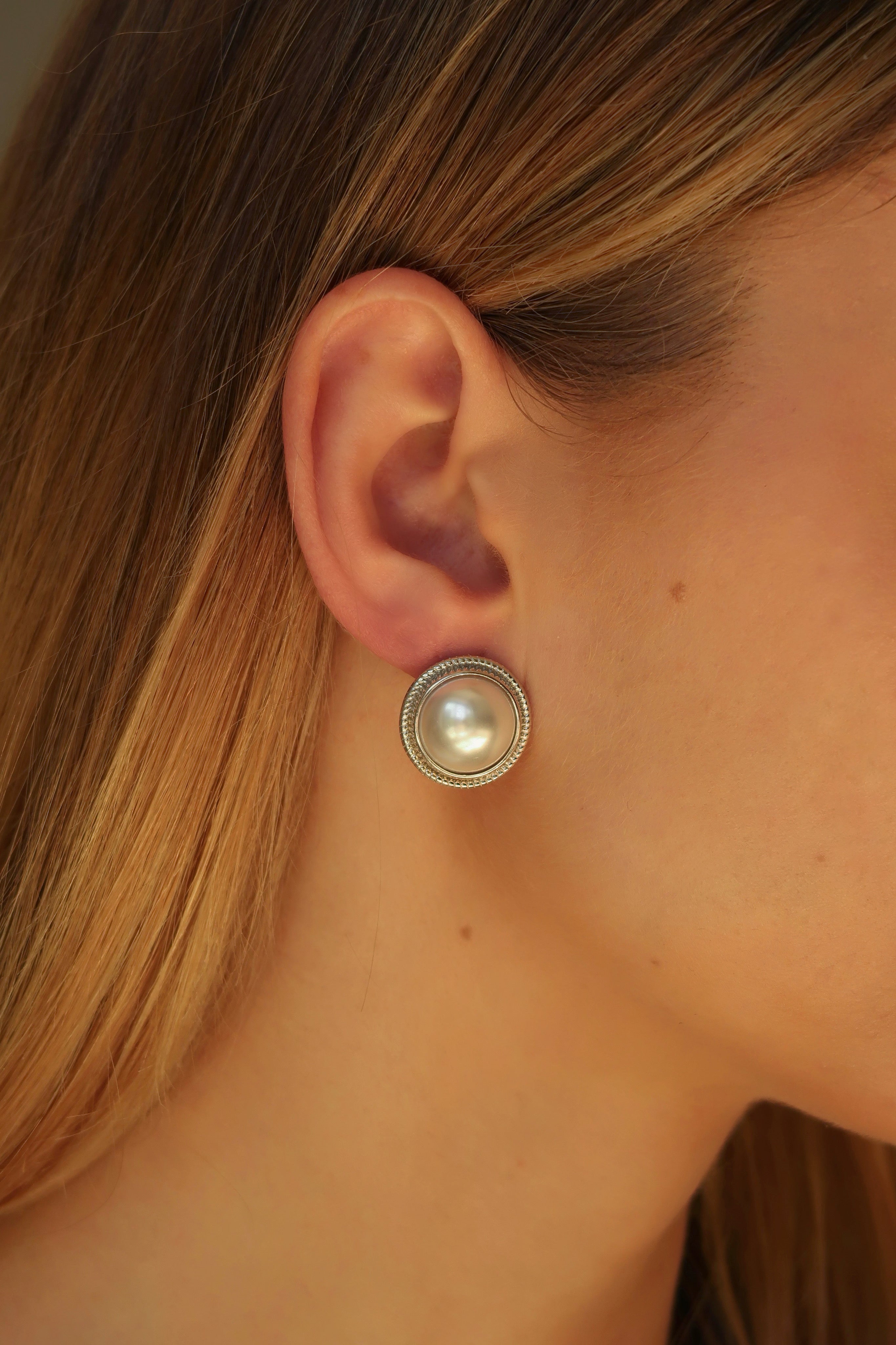 Round Big Pearl Stud Earrings