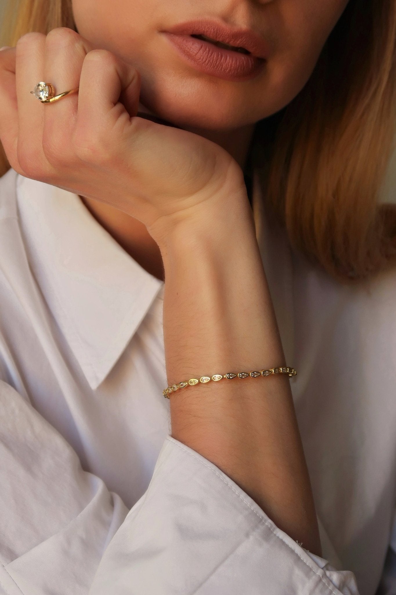 Zirconia Infinite Pear Cut Bracelet - WSOPHIA
