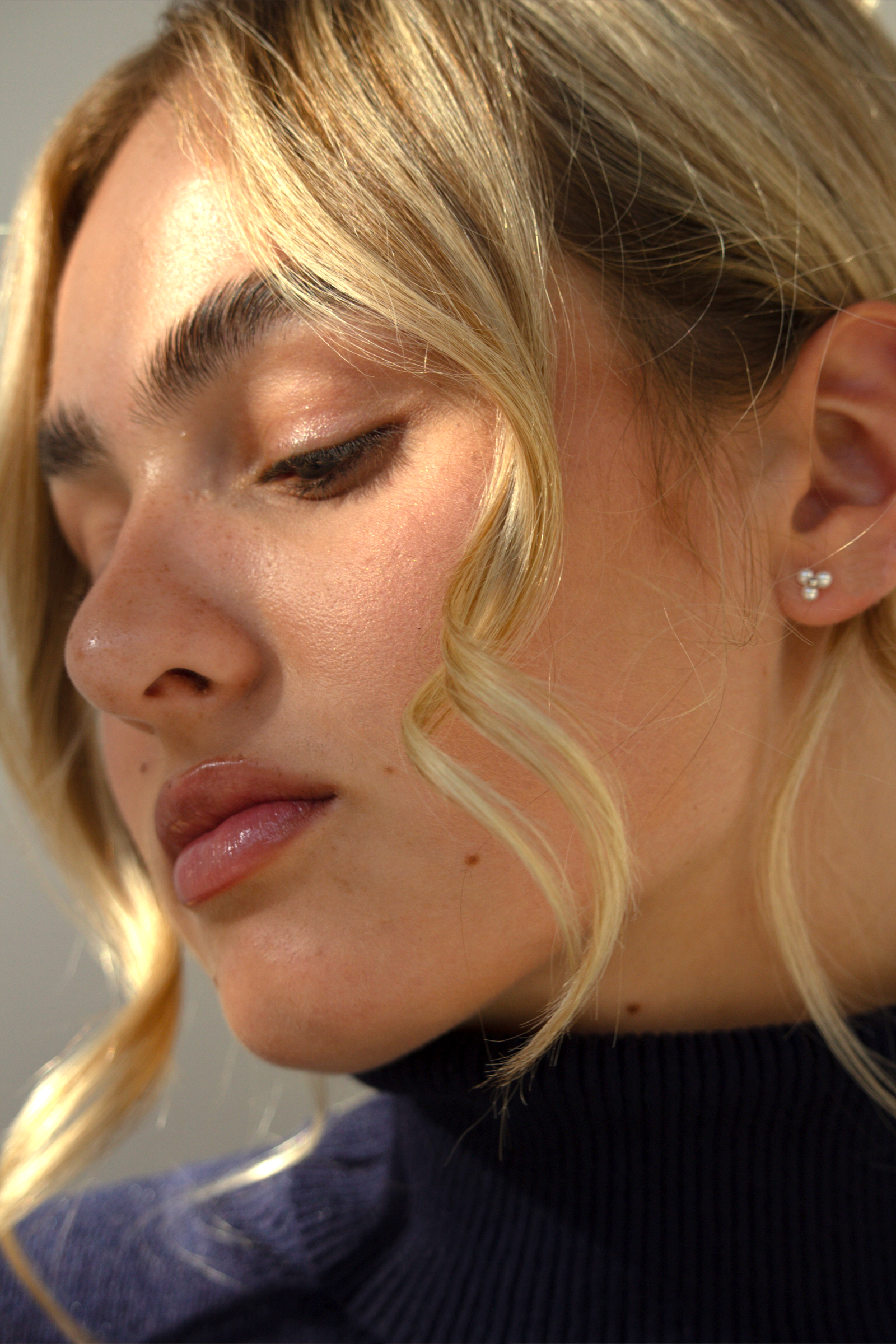 Small Pearl Stud Earrings