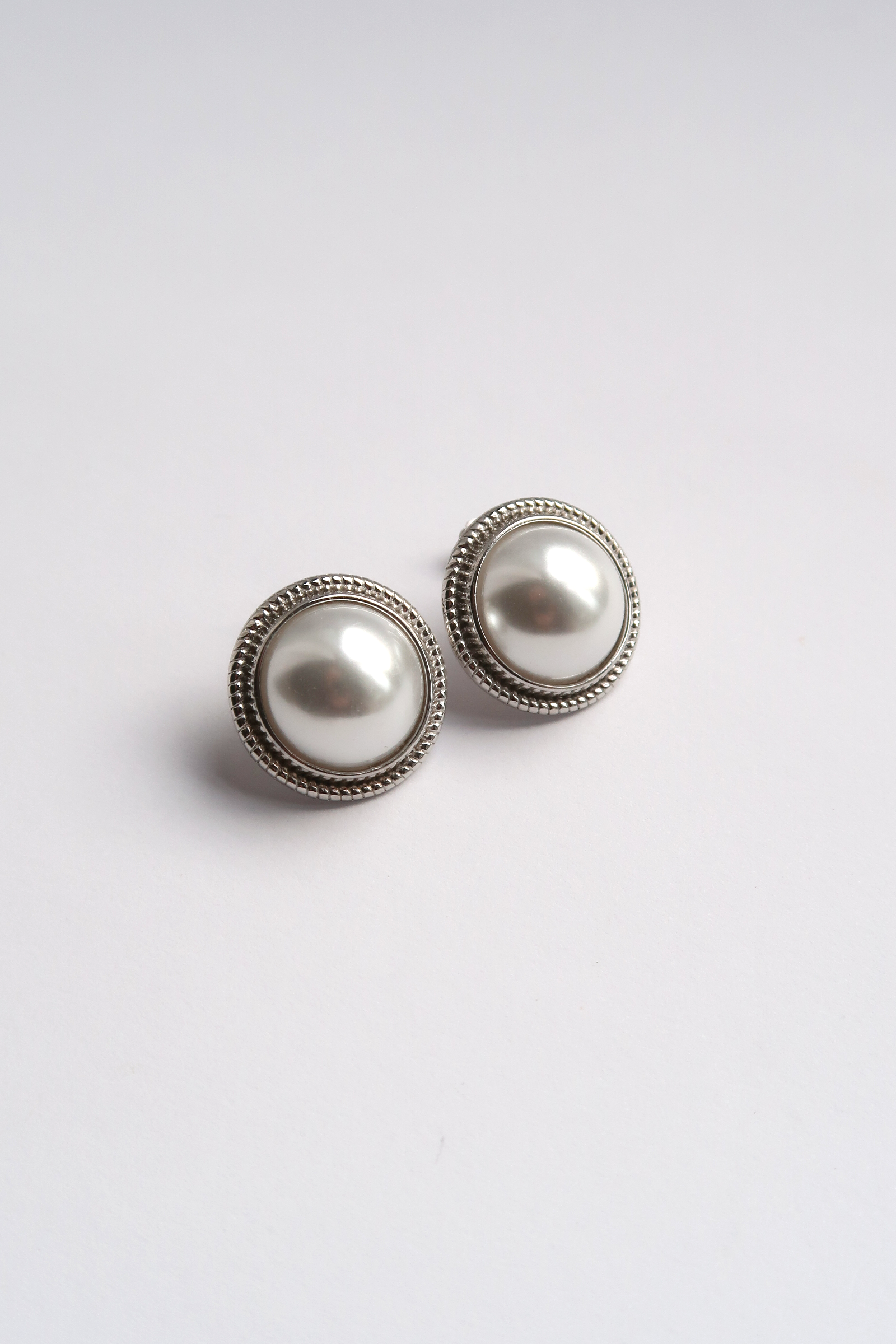 Round Big Pearl Stud Earrings