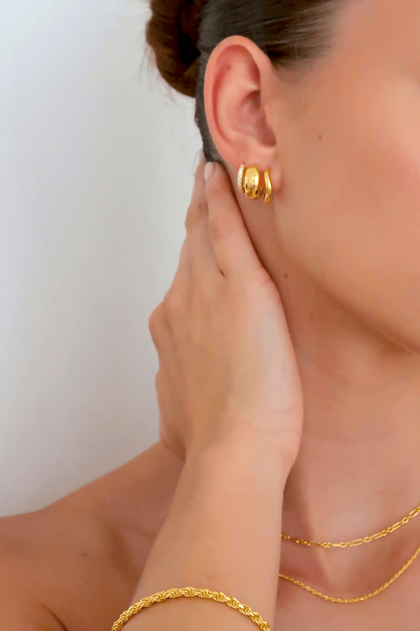 Zirconia Small Hoop Earrings - WSOPHIA