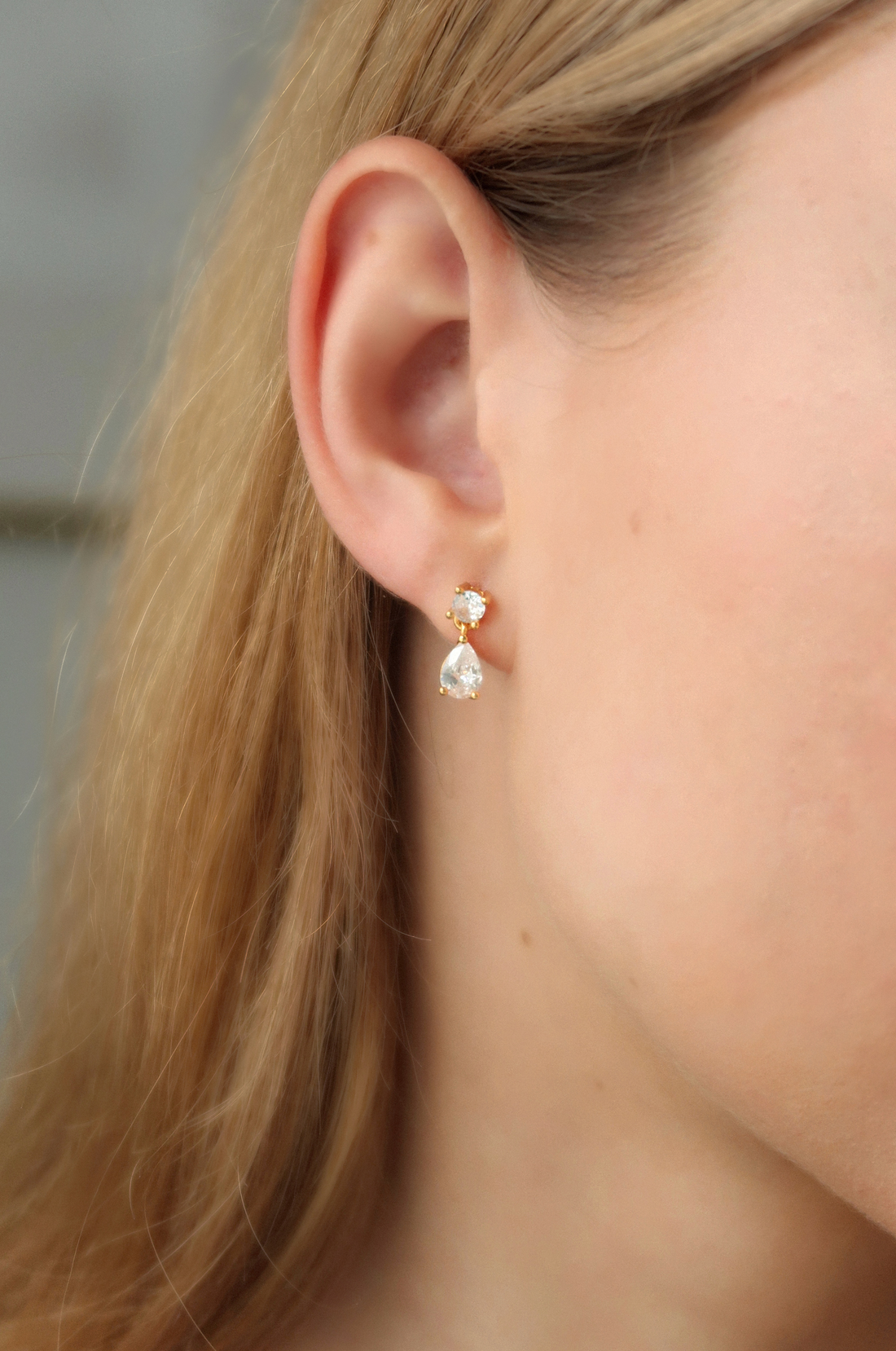 Zirconia Pear Cut Stud Earrings