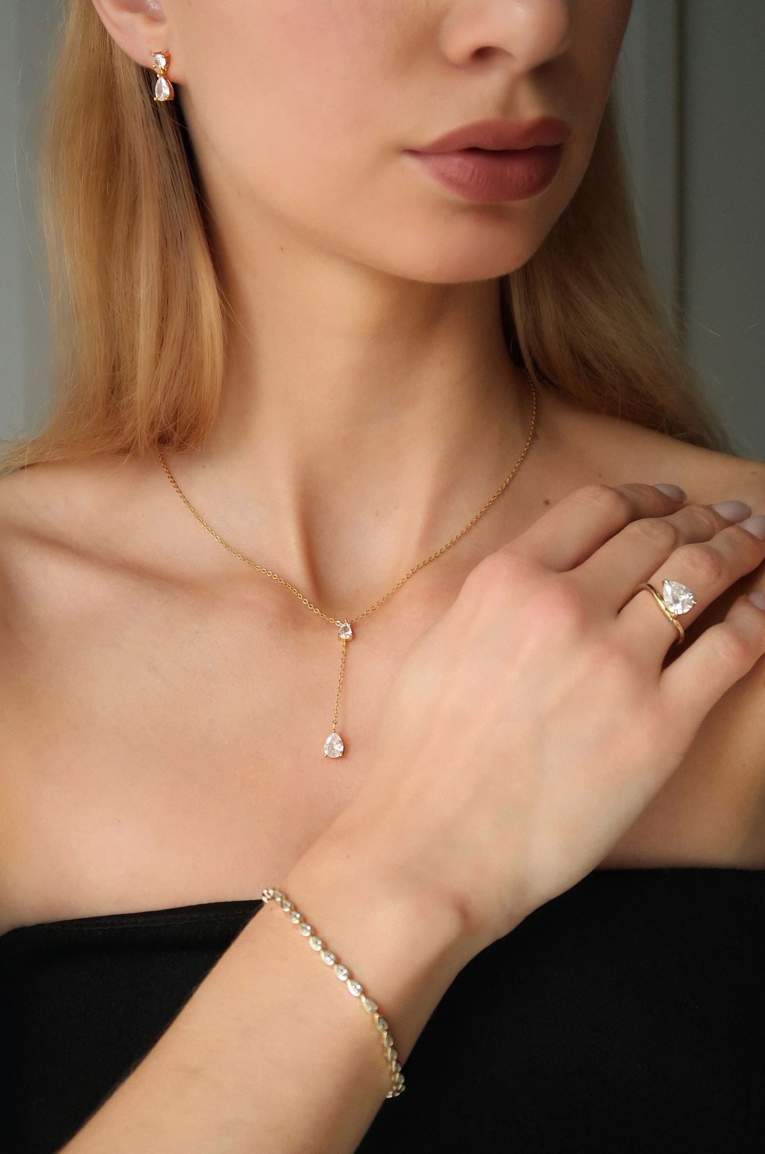 Zirconia Pear Cut Ring & Bracelet Set