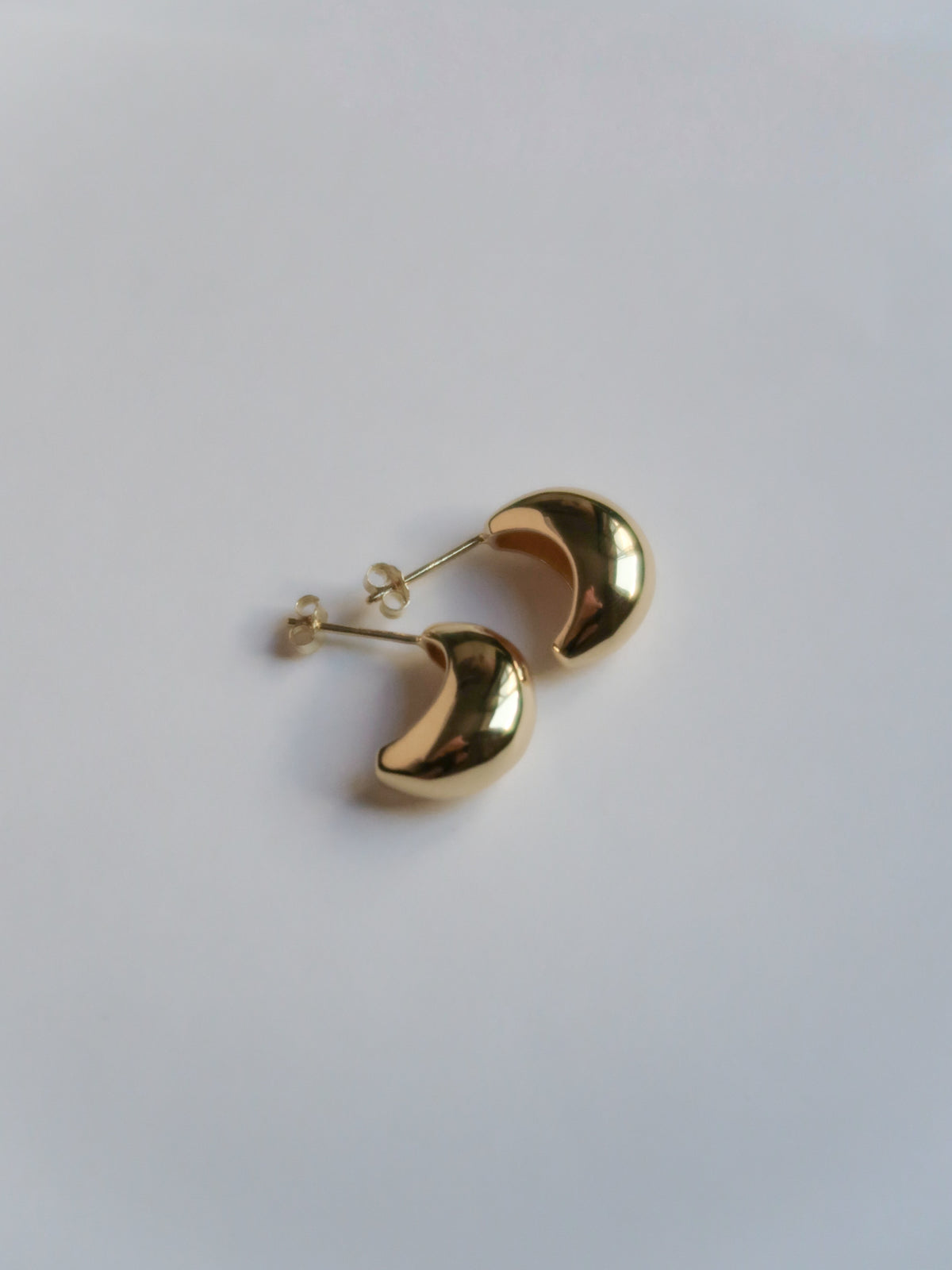 Dome Hoop Earrings - WSOPHIA