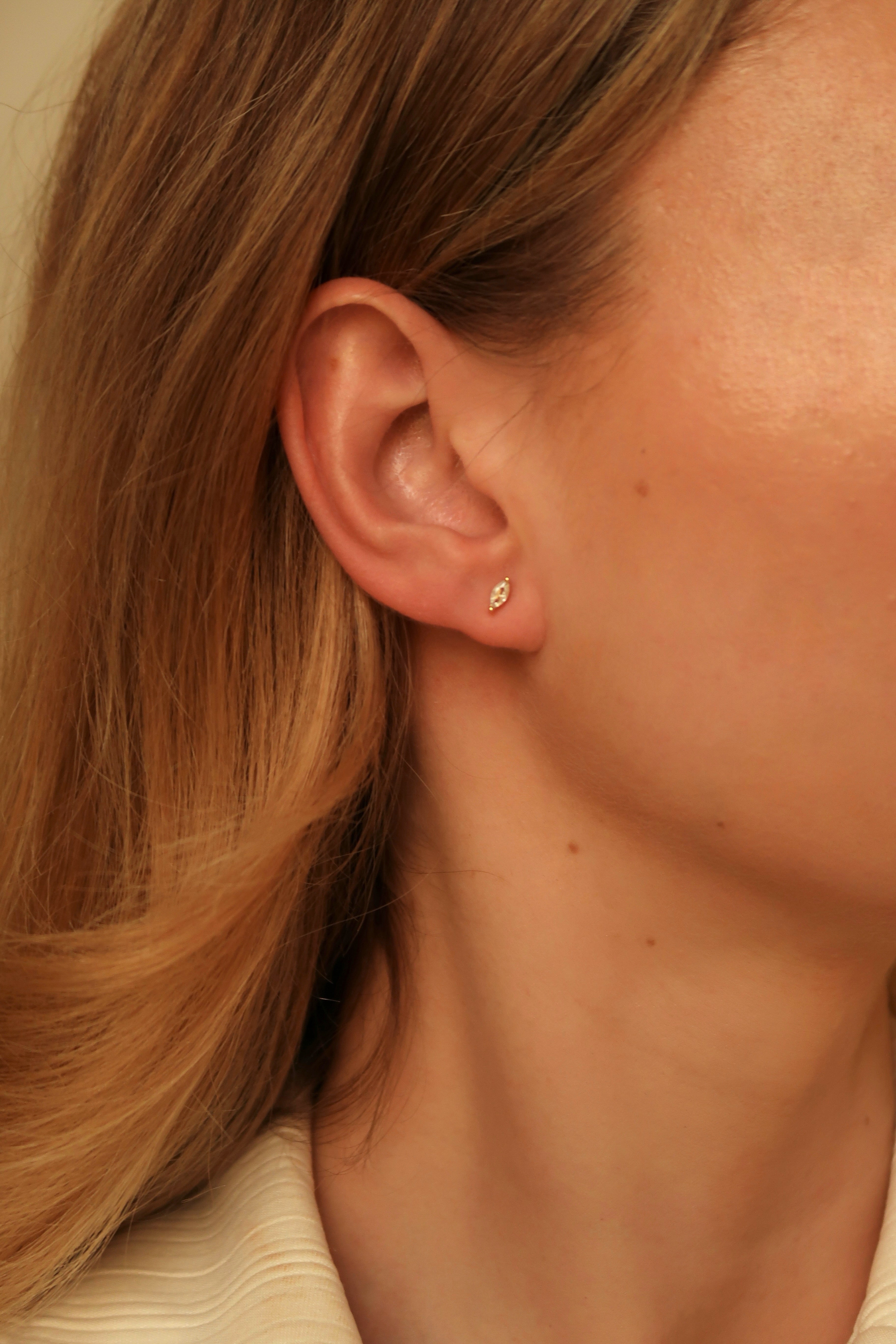 Cat Eye Flatback Piercing | 1 pc.