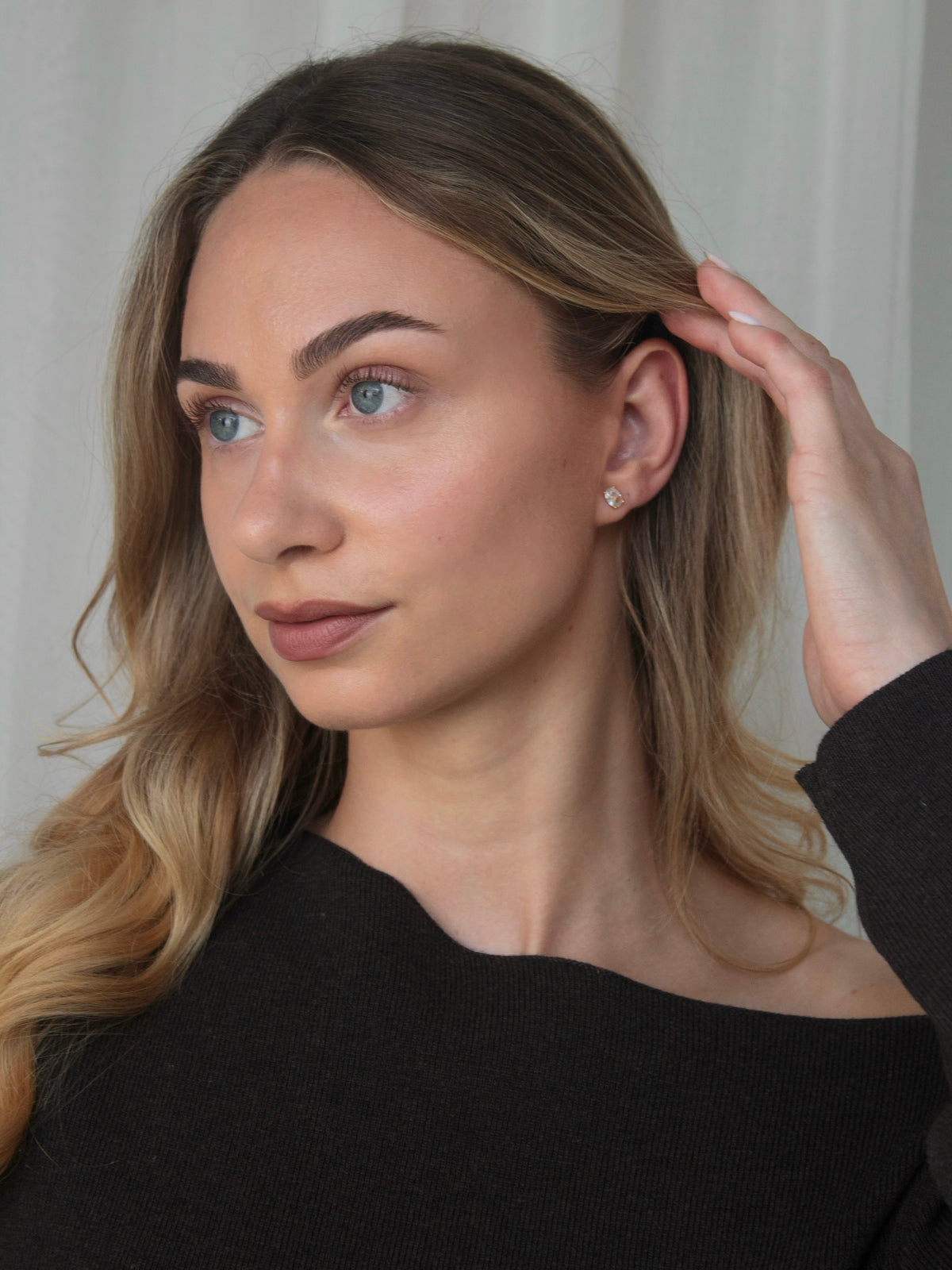 Oval Stud Earrings