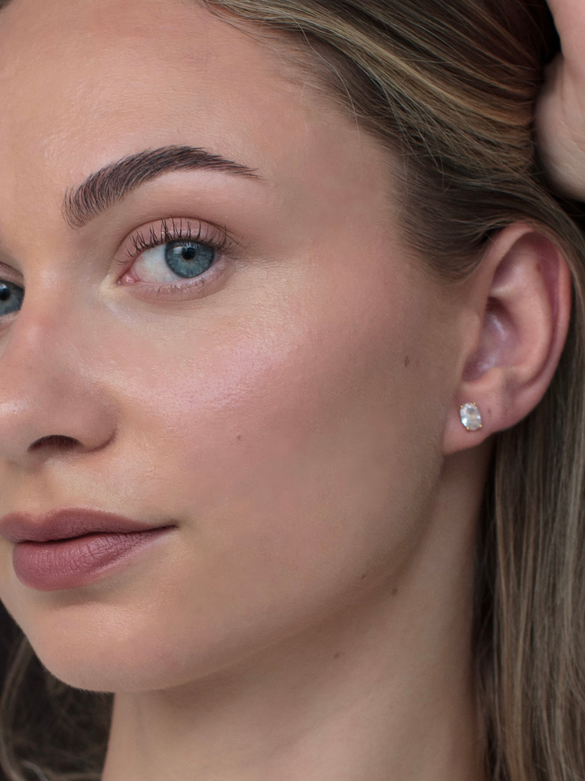 Oval Stud Earrings