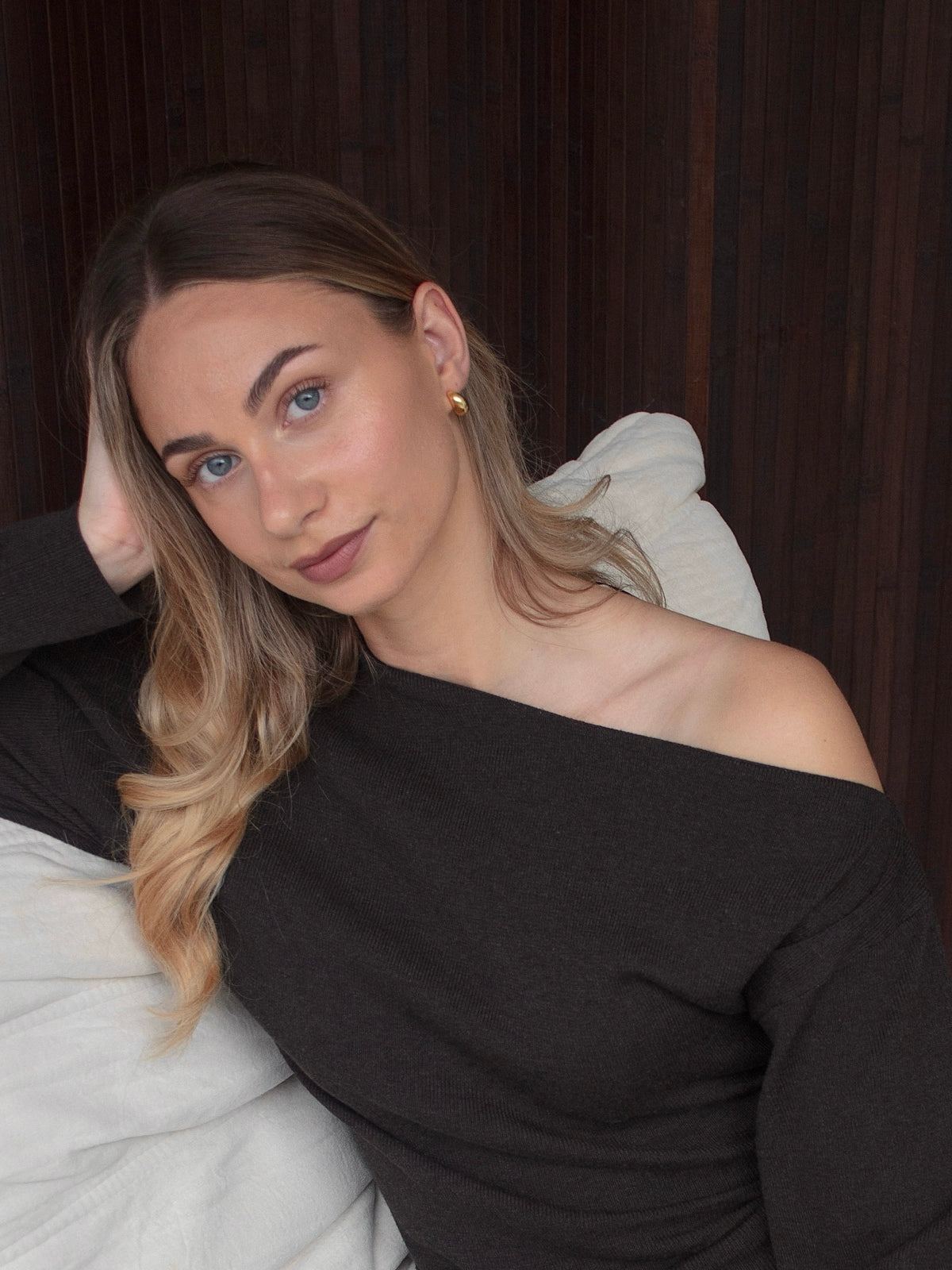Dome Hoop Earrings - WSOPHIA