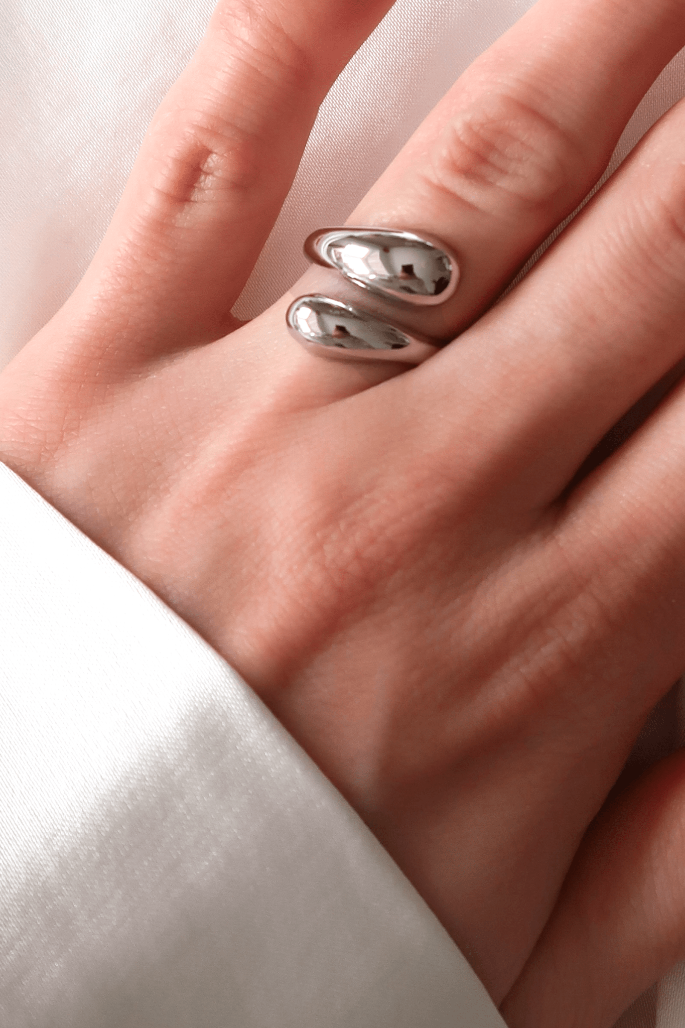 Sculptural Droplet Ring - WSOPHIA