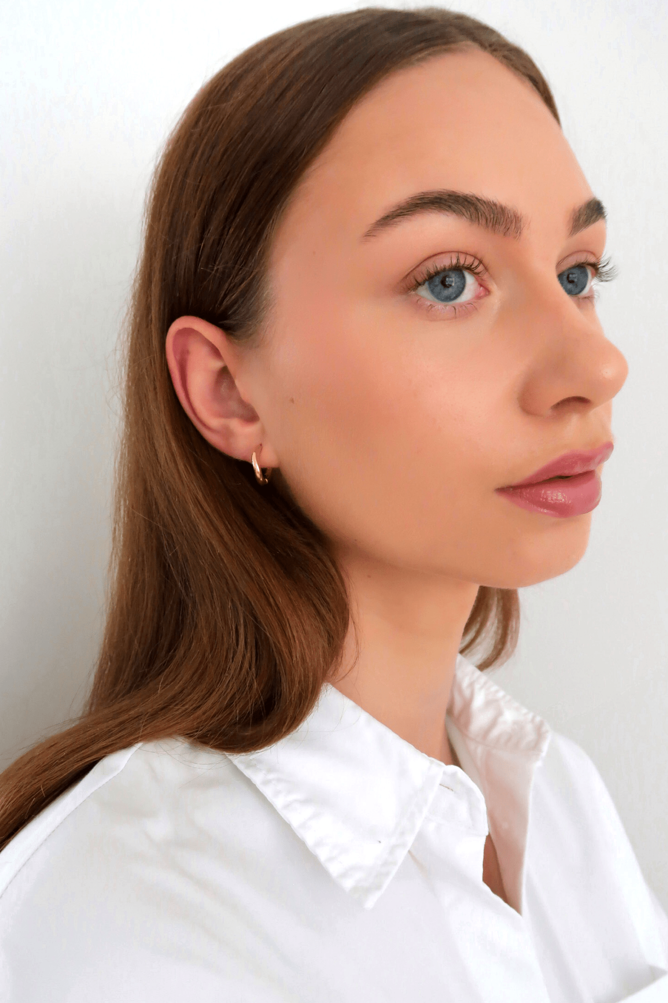Twisted Small Hoop Earrings - WSOPHIA